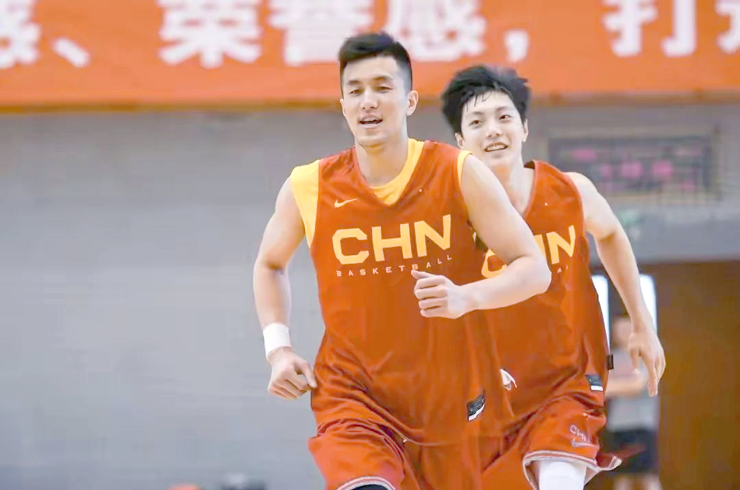 超级签约：哪些明星转会成为篮球史上的“转折点”？