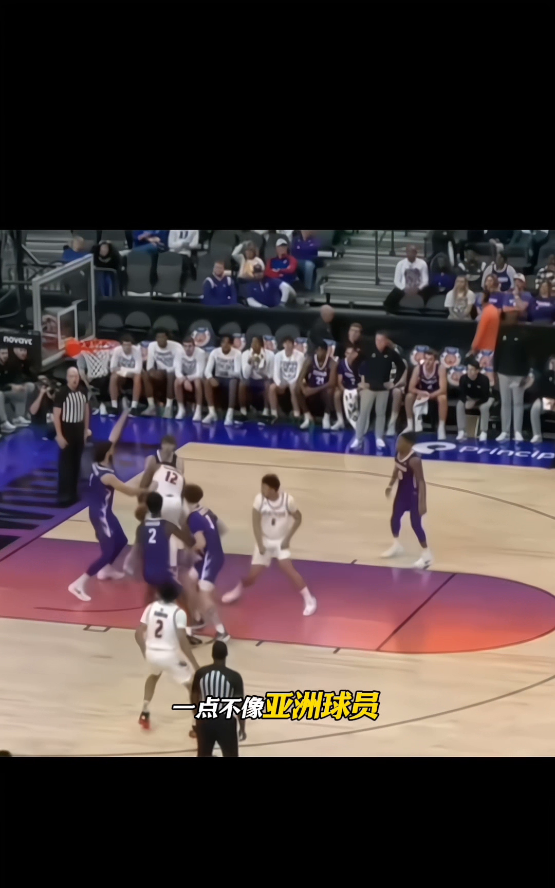 内线对决：篮下争夺战的激烈场面的简单介绍