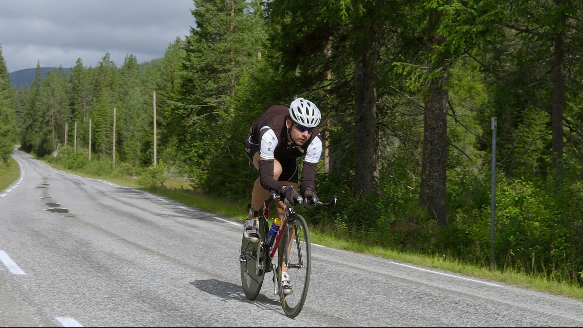 “英超末轮决战在即，冠亚军悬念重重”，2021英超最后一轮